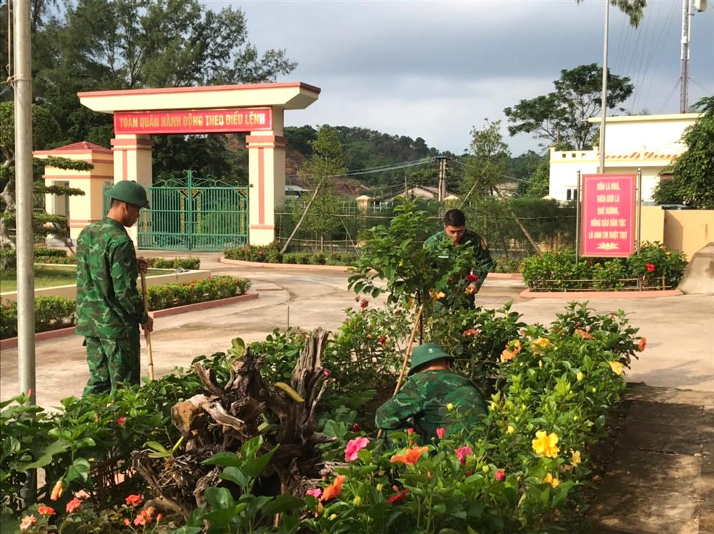 Đồn Biên phòng Cửa khẩu cảng Vạn Gia thi đua “Xây dựng và quản lý doanh trại chính quy, xanh, sạch đẹp”